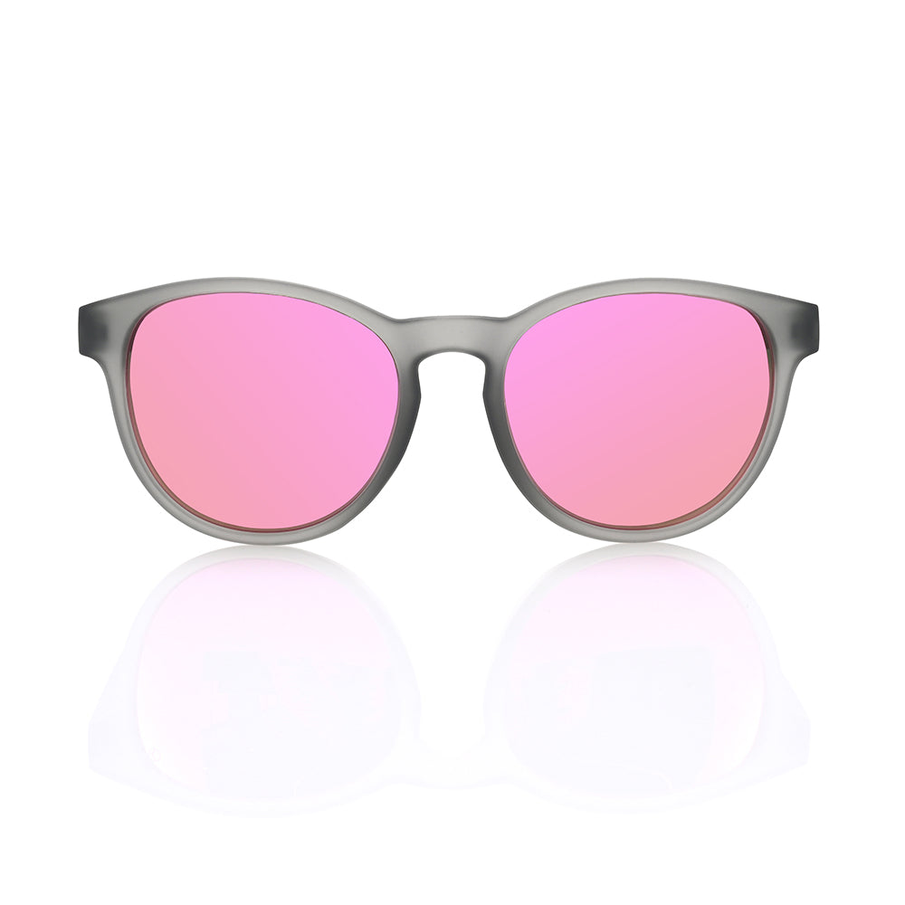 Ollo Pace Storm Grey sunglasses with UV400 polarised lenses and a sleek storm-grey frame. Perfectly suited to running and cycling, these sunglasses are lightweight, durable and feature a non-slip fit, delivering crisp vision and comfort under changing conditions: trail, road or urban outdoor sport.