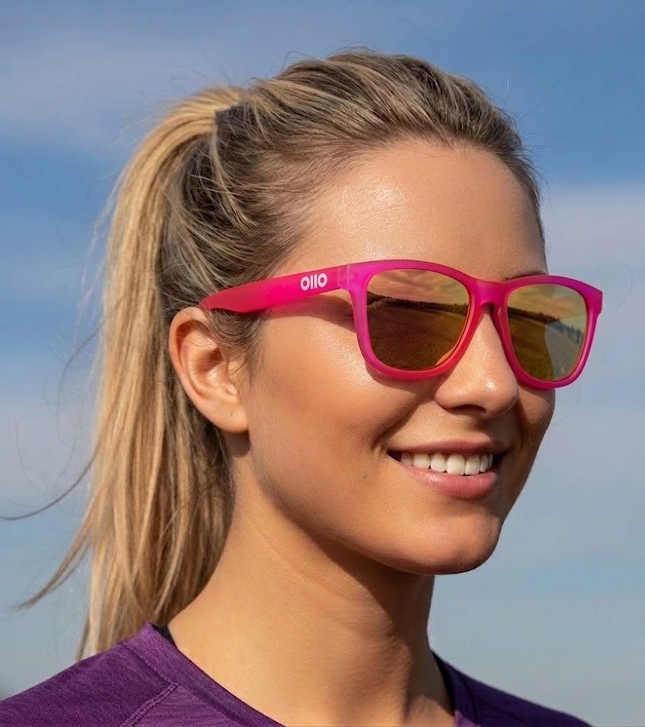 OllO Clásico Flamingo Glow Sunglasses